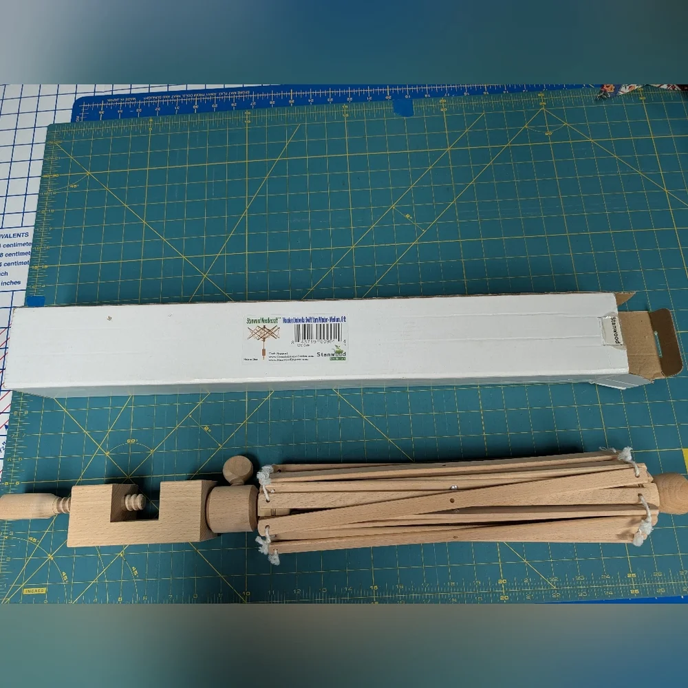 Stanwood Wooden Yarn Swift with Original Box, Made In China - Picture 5 of 8